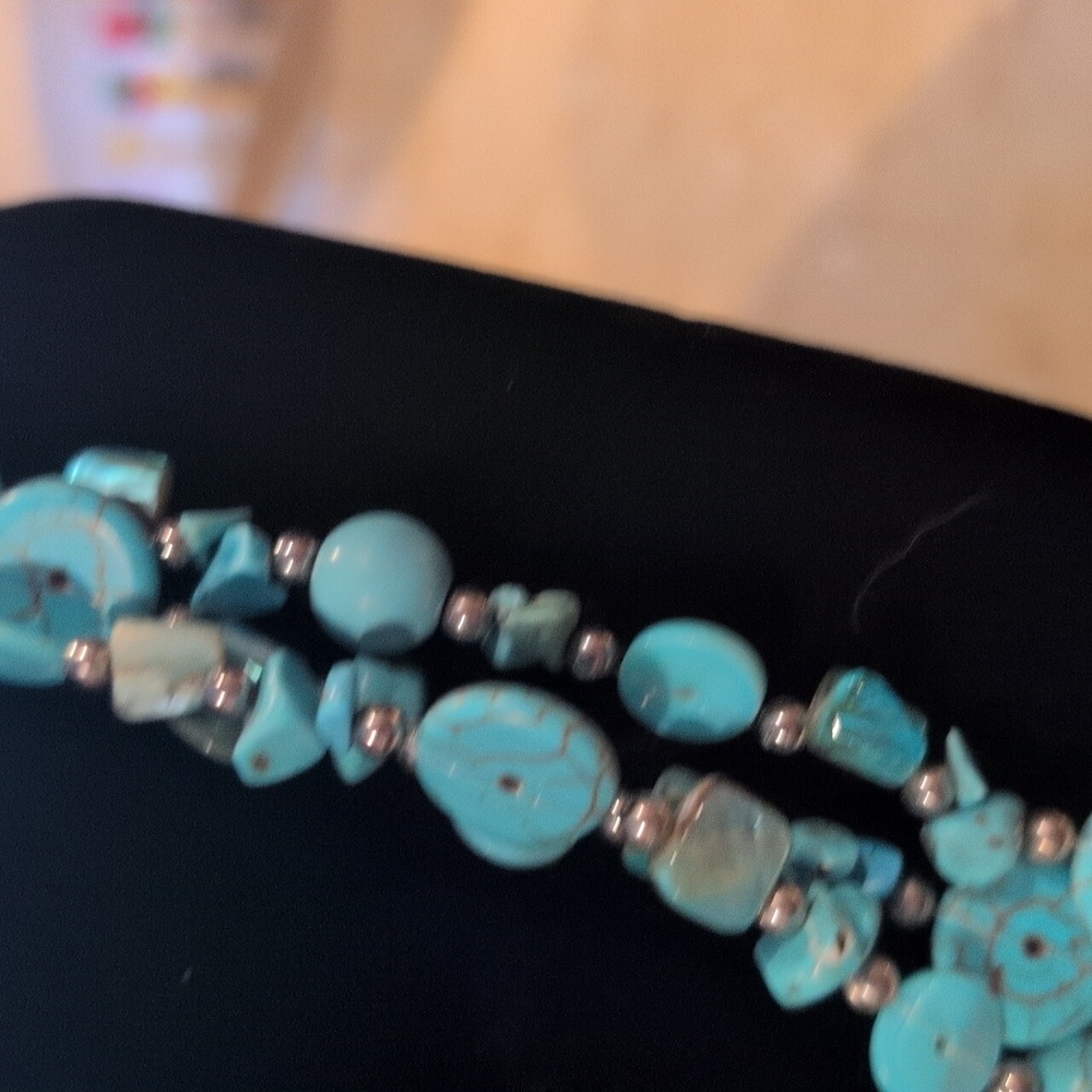 Turquoise/Silver Fashion Necklace.  3 Strands With Adjustable Clasp. - Picture 3 of 4
